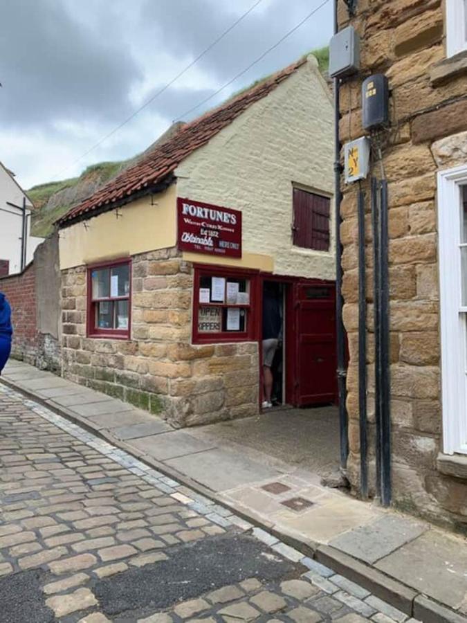 Annie'S Cottage , Whitby . Beautiful Sea Views Exterior photo